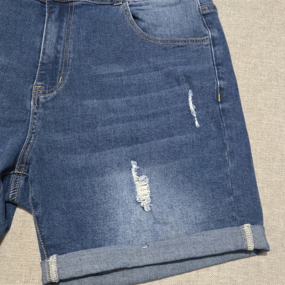 High-Rise Blue Denim Jean Shorts with Folded Hem - Picture 3 of 8